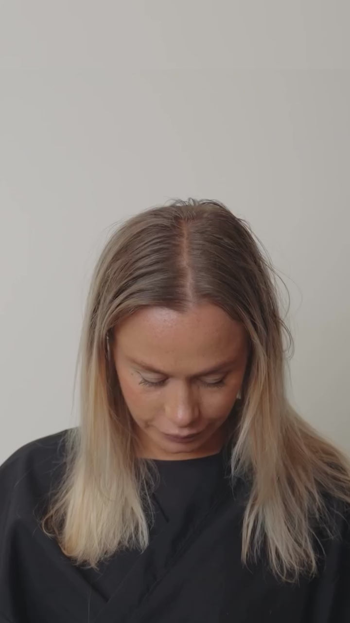 Load video: Charcolite Platinum Powder Lightener 500gr / 17.6 oz